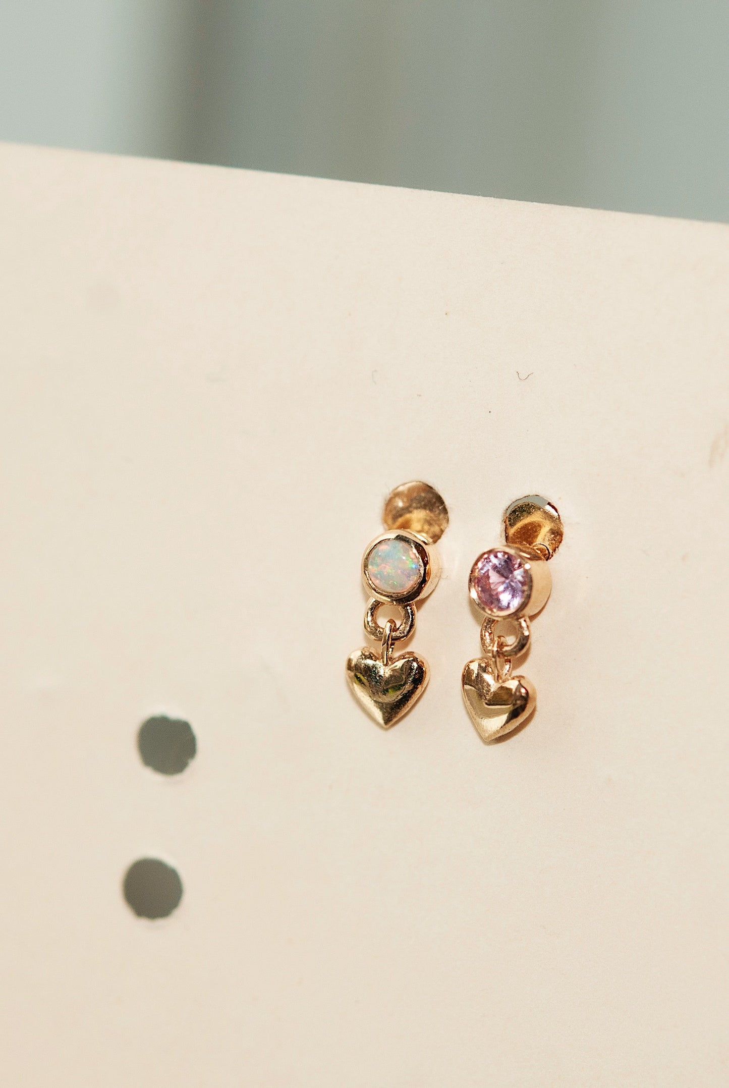 Boucle d'oreille coeur bébé saphir