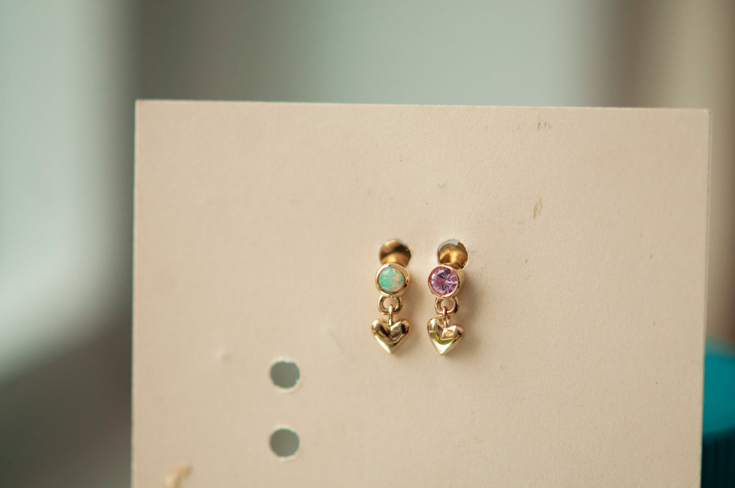 Boucle d'oreille coeur bébé saphir