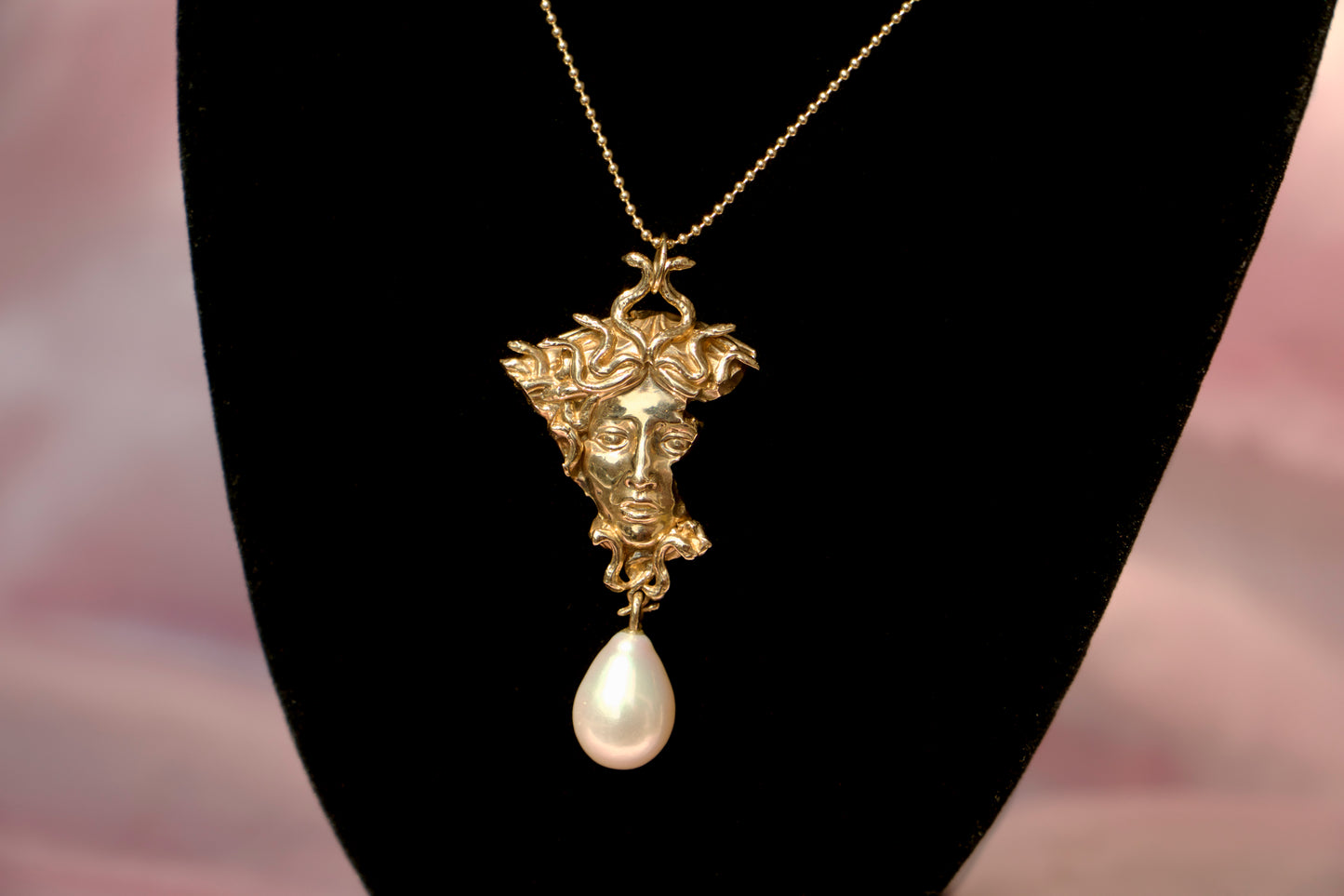 SAMPLE Medusa with Pearl