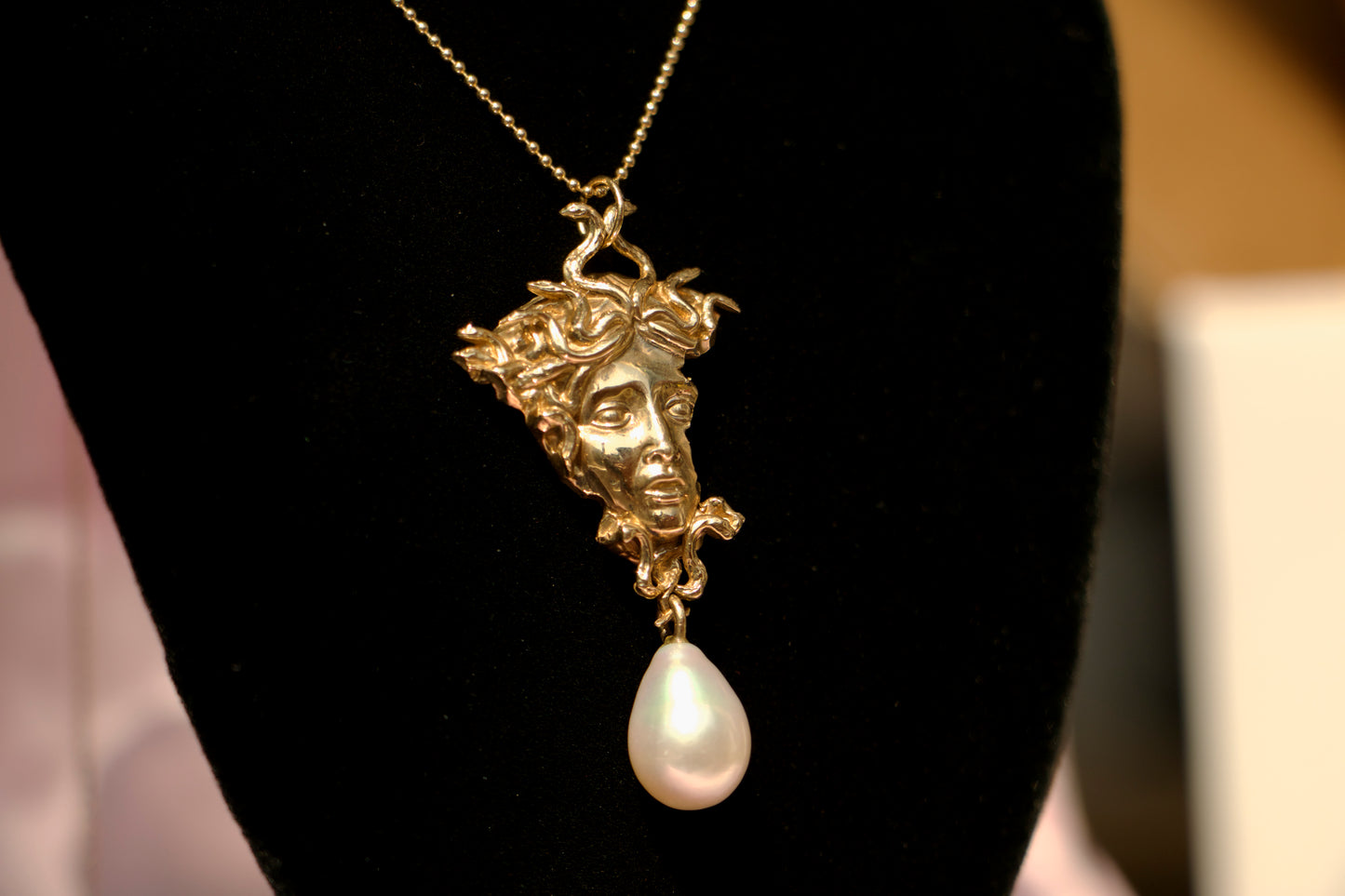 SAMPLE Medusa with Pearl