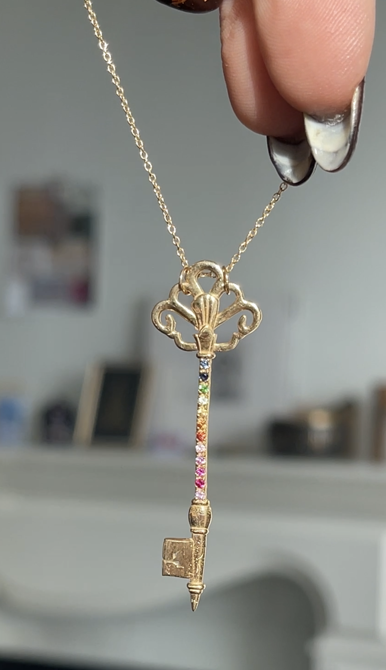 SAMPLE Key to Happiness + 20" chain