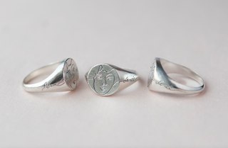 ÉCHANTILLON Bague FACE Gravée Femme Dorée