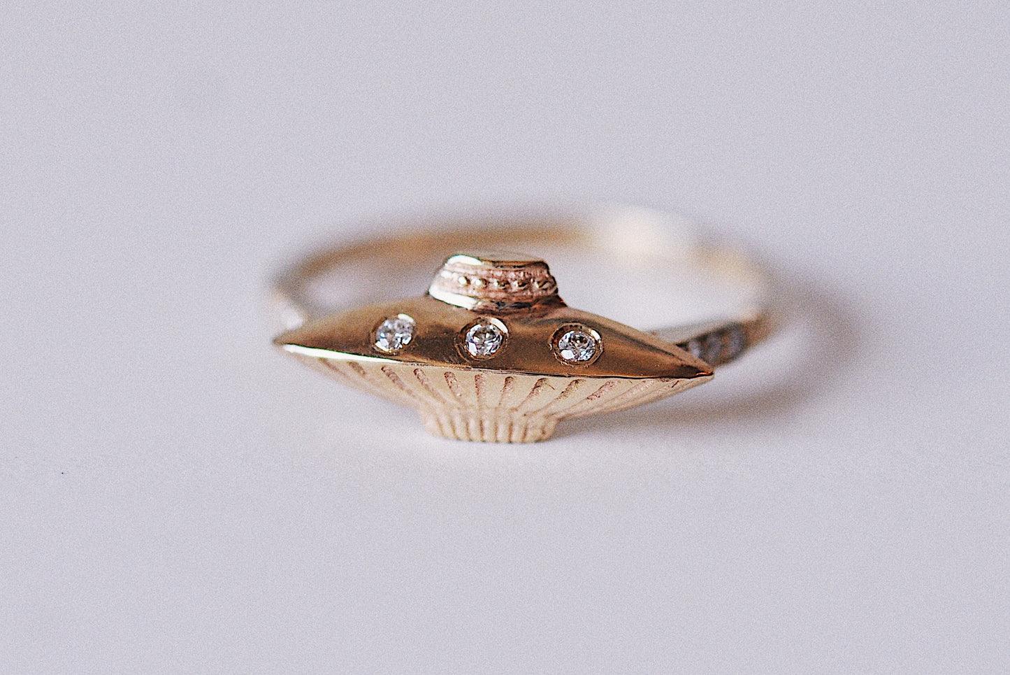 Tender UFO Ring