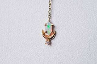 Collier Lvna