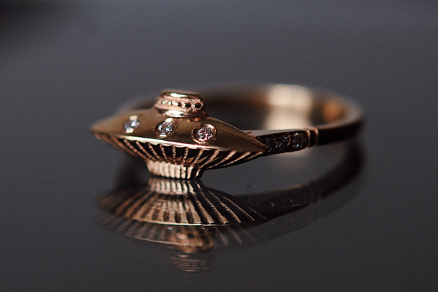 Tender UFO Ring