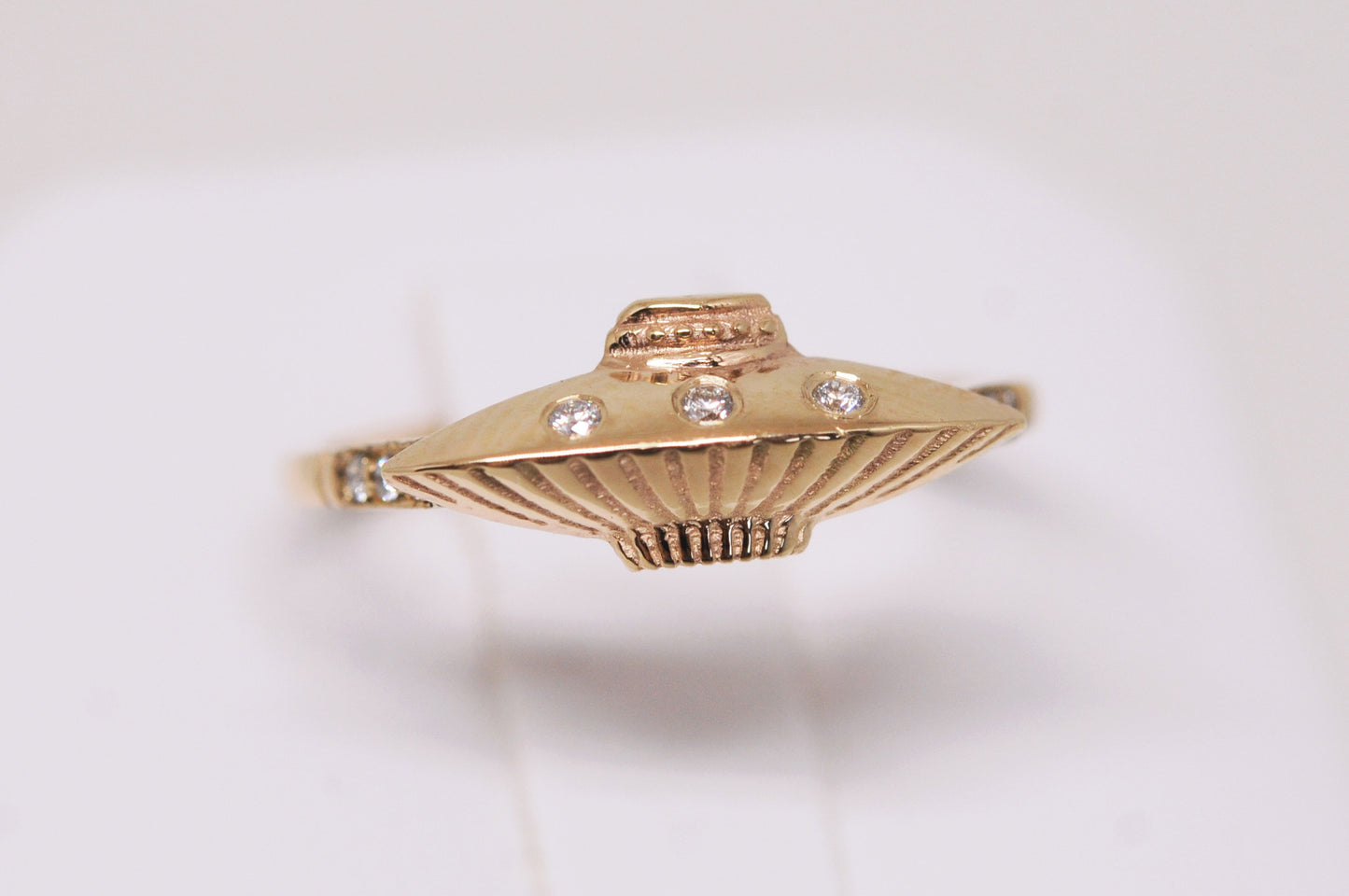 Tender UFO Ring