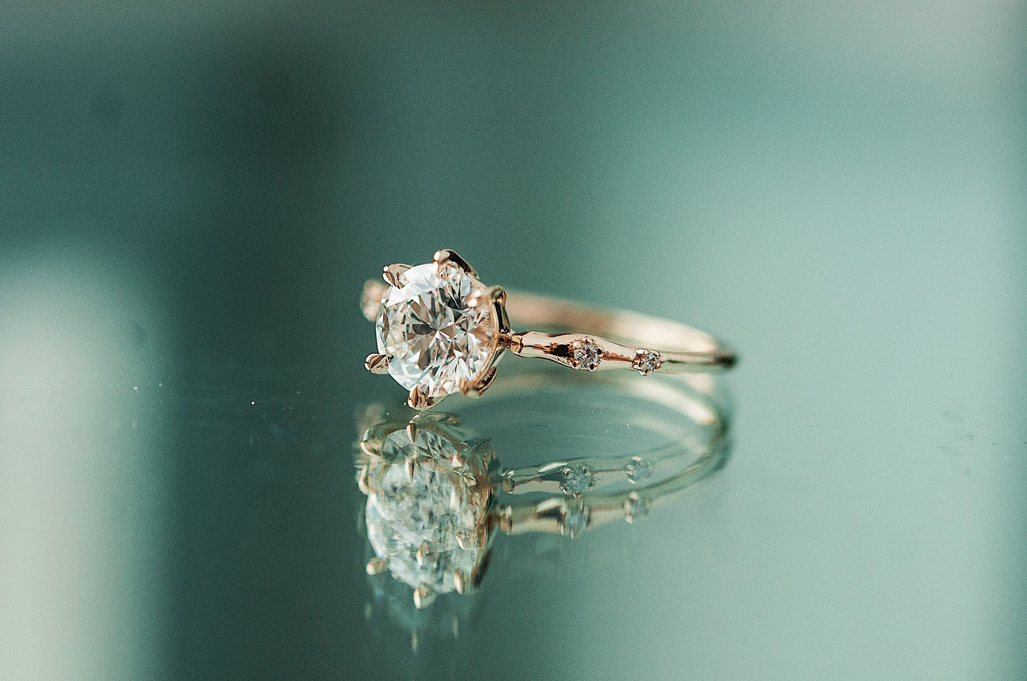 Ingenue Solitaire Ring - Ready-to-ship