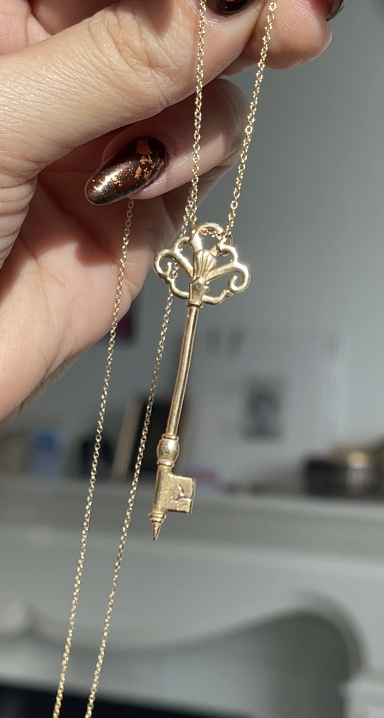SAMPLE Key to Happiness + 20" chain