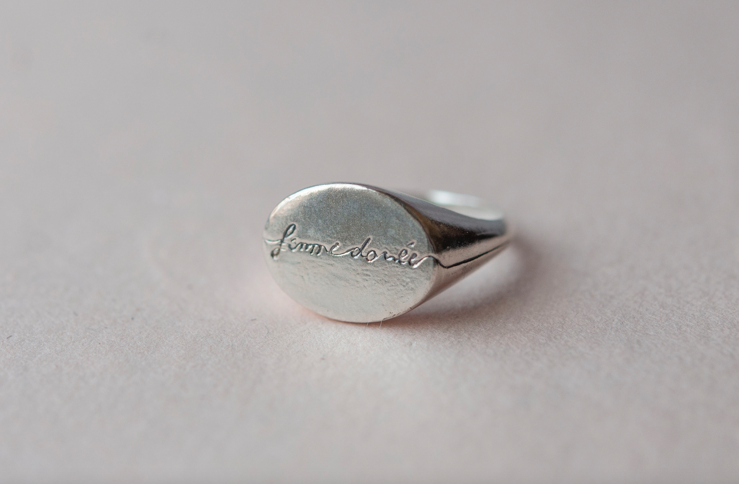 SAMPLE Femme Dorée WORDS Engraved ring