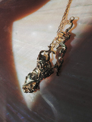 Collier Relique Méduse de l'Ouest