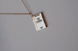 <em>Personnalisable</em> Collier Livre