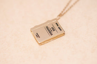 <em>Personnalisable</em> Collier Livre