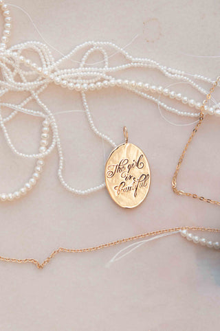 Collier Bélier écrit dans les étoiles